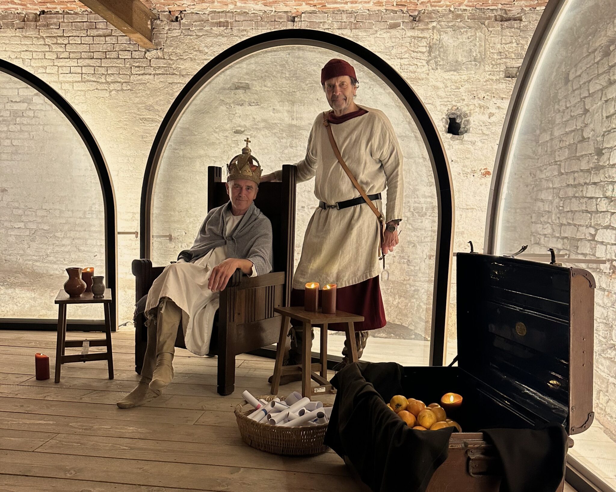 Ga op audiëntie bij de keizer in Paleis Lofen